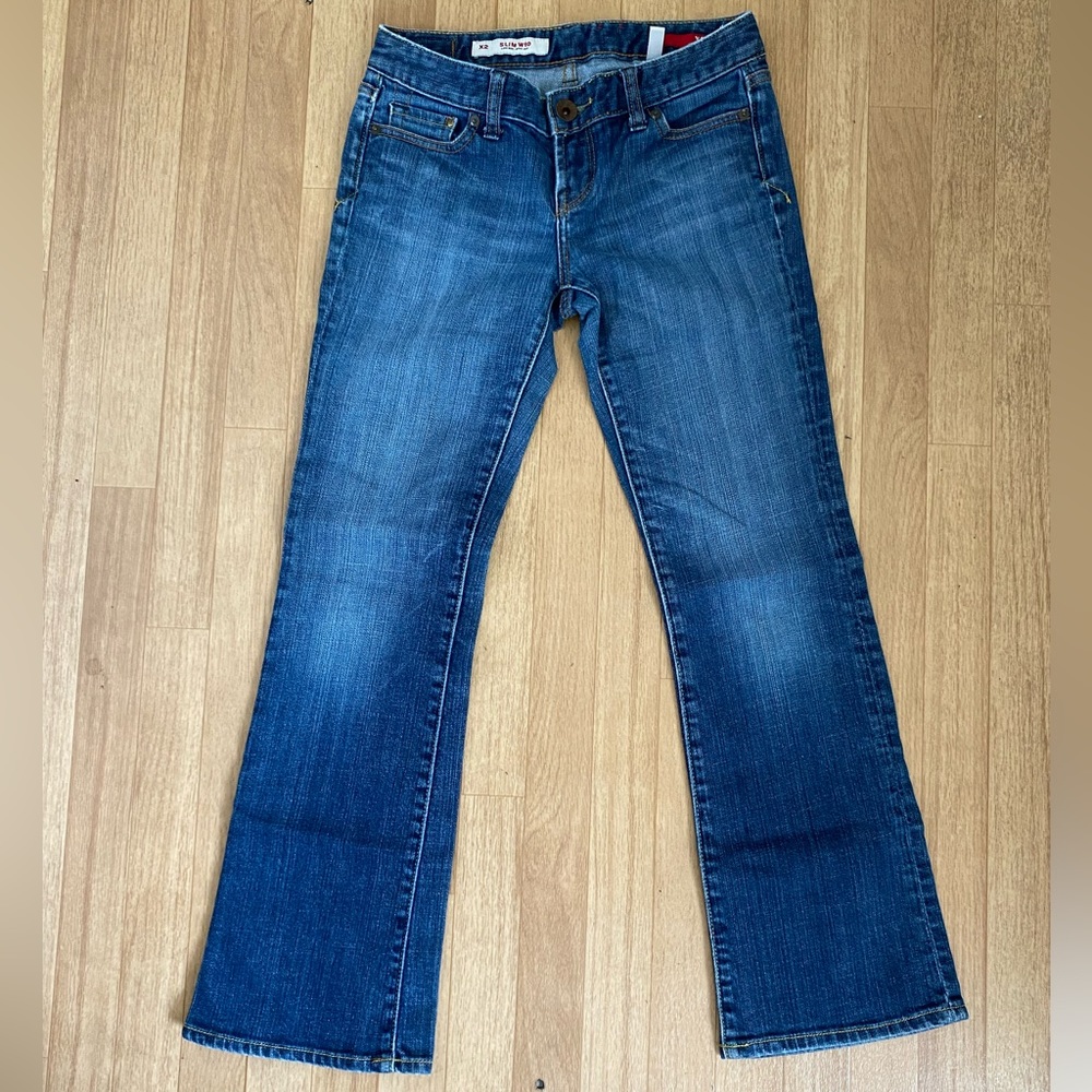 X2 Slim W10 Low Rise Bootcut Blue-washed Denim Short Size 2